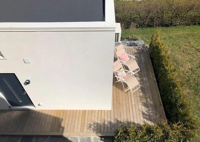 Eget Hus I Oergryte. Goeteborgs Baesta Laege!