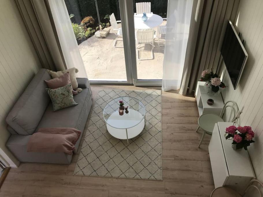 Eget Hus I Oergryte. Goeteborgs Baesta Laege!