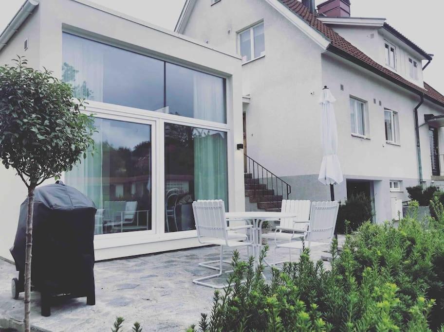 Leilighet Eget Hus I Oergryte. Goeteborgs Baesta Laege! *